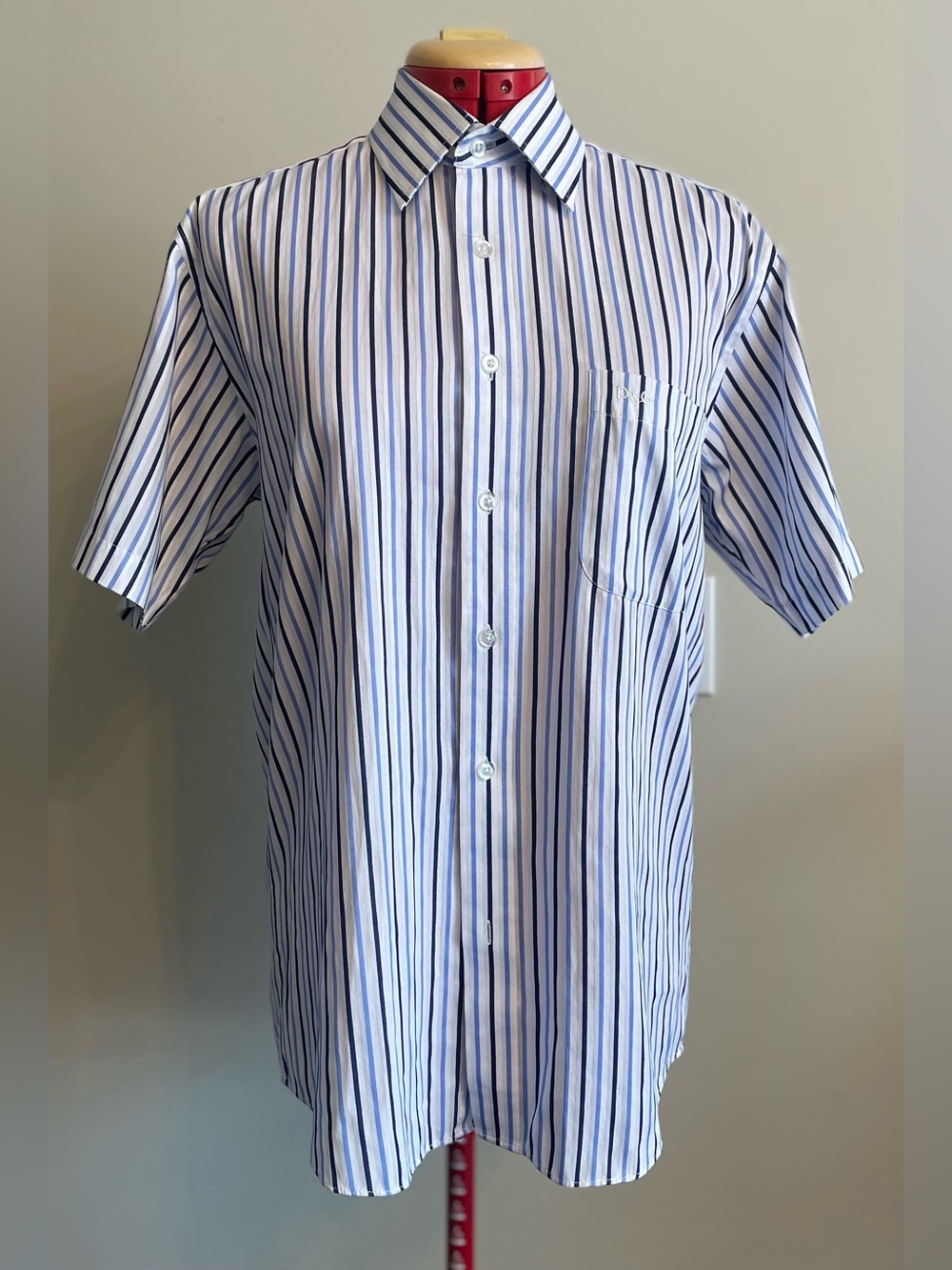 Dolce & Gabbana - all cotton shirt sleeve button up shirt Size 39 (15.5”neck)
